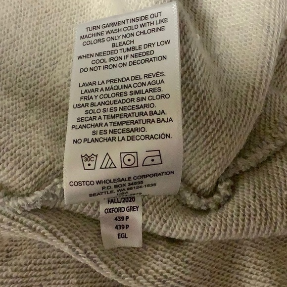 Champion Spell-Out Sweatshirt - Picture 10 of 10